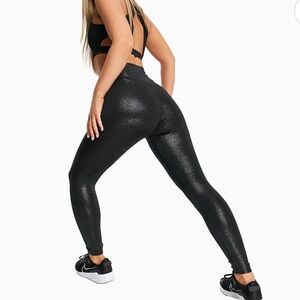 Nike Women's Training Sparkle One Tight 7/8 leggings